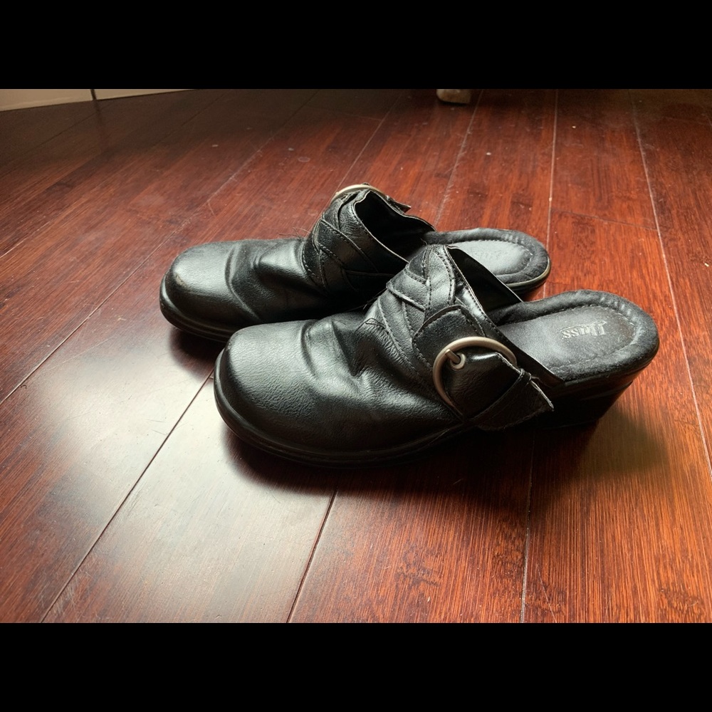 Bass Womens Black Clogs Mules Size 8